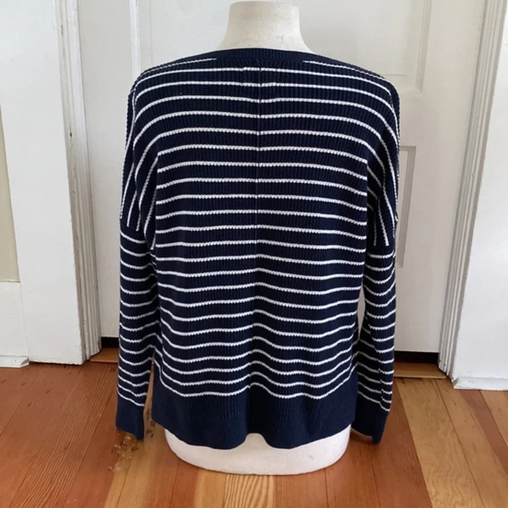 Abercrombie & Fitch Navy Blue White‎ Striped V Neck Sweater Small